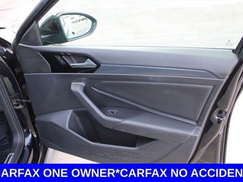 Used 2019 Volkswagen Jetta GLI image 18