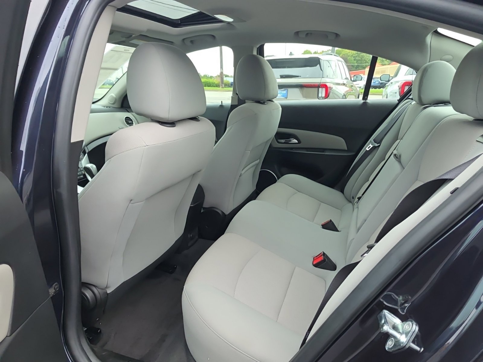 Used 2016 Chevrolet Cruze LT w/ Sun And Sound Package FWD image 15