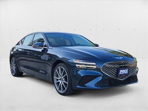 Used 2025 Genesis G70 2.5T image 3