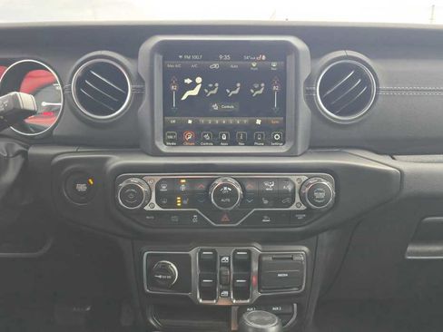 Used 2023 Jeep Wrangler Sahara w/ Cold Weather Group image 12