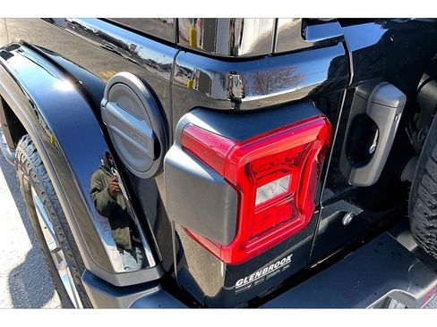 Used 2020 Jeep Wrangler Unlimited Sahara AWD/4WD image 34
