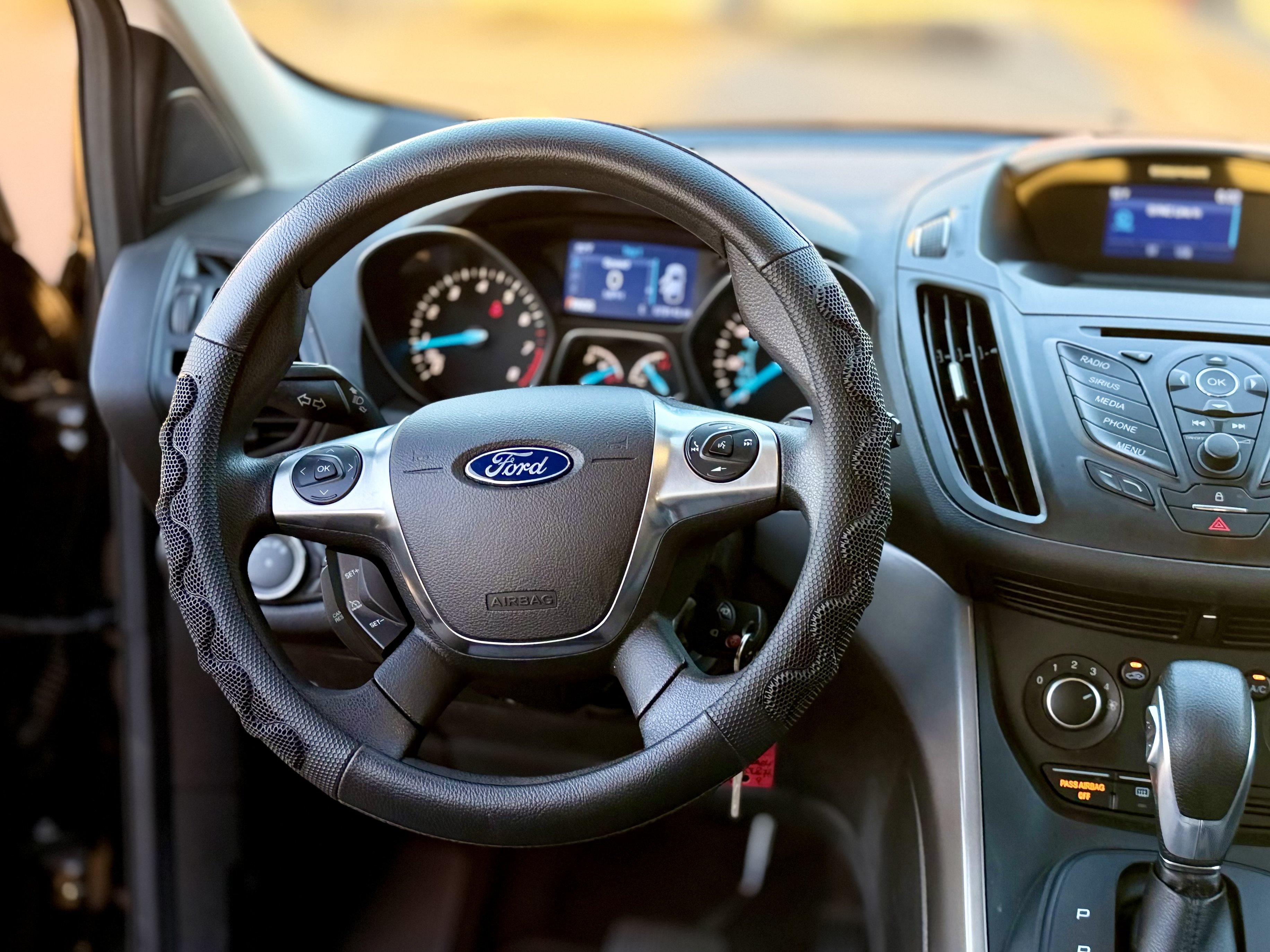 Used 2015 Ford Escape SE FWD image 18