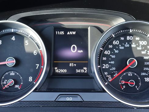 Used 2016 Volkswagen GTI SE FWD image 22