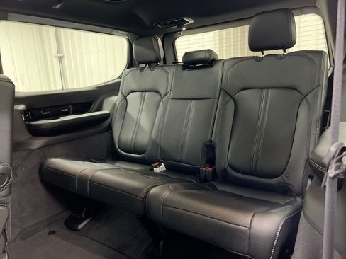 New 2026 Jeep Grand Wagoneer Summit AWD/4WD image 25