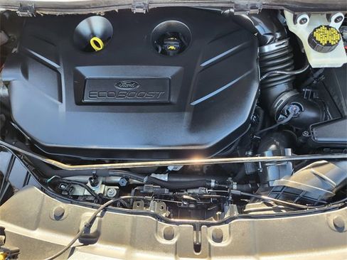 Used 2017 Ford Escape SE w/ SE Leather Comfort Package image 28