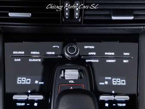 Used 2022 Porsche Cayenne Turbo GT AWD/4WD image 30