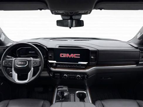 Used 2025 GMC Sierra 1500 Elevation w/ Elevation Premium Package AWD/4WD image 18
