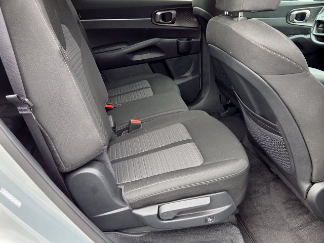 Used 2026 Kia Sorento LX FWD image 15