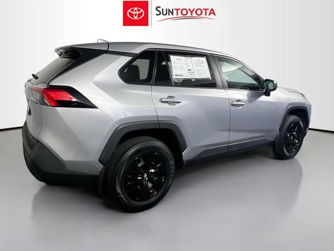 Used 2024 Toyota RAV4 LE FWD image 4