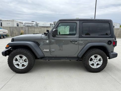 Used 2020 Jeep Wrangler Sport AWD/4WD image 6