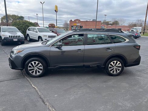 Used 2021 Subaru Outback image 7