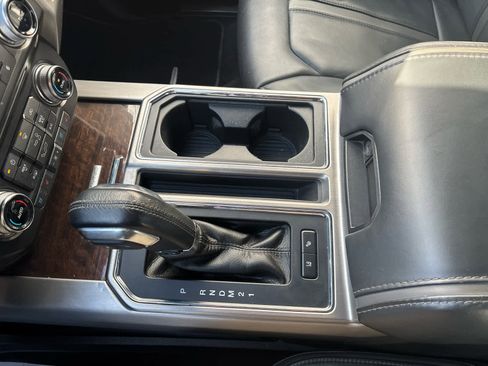 Used 2016 Ford F150 Platinum w/ Equipment Group 701A Luxury image 16