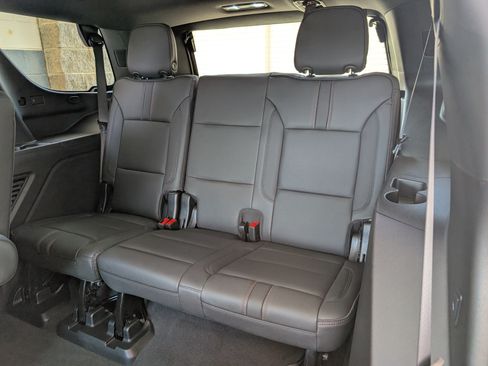 Used 2026 Chevrolet Tahoe RST w/ Comfort Package AWD/4WD image 18