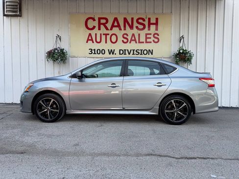 Used 2014 Nissan Sentra SR w/ SR Driver Package FWD image 6