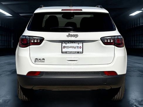 New 2025 Jeep Compass Latitude w/ Sun & Sound Group image 4