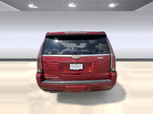 Used 2017 Cadillac Escalade Luxury image 9