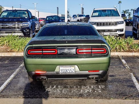 Certified 2022 Dodge Challenger SXT w/ Blacktop Package image 8