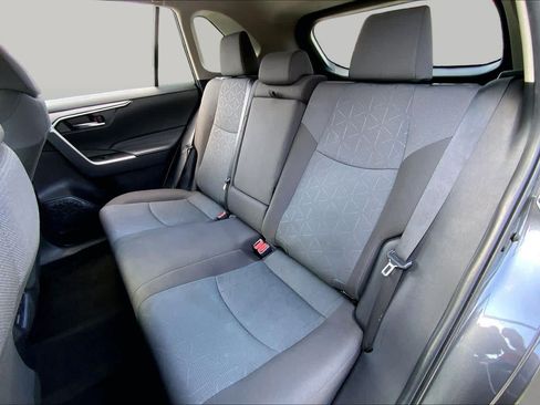 Used 2024 Toyota RAV4 XLE FWD image 20