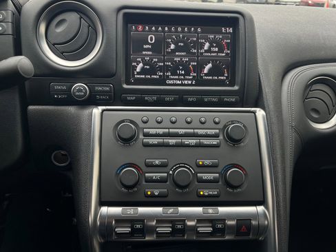 Used 2009 Nissan GT-R Premium image 35