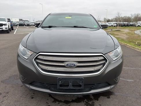 Used 2018 Ford Taurus SEL image 3