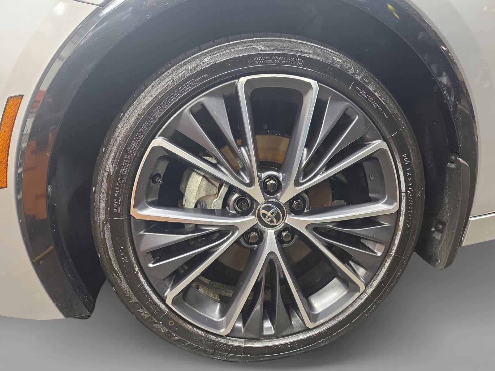 Used 2024 Toyota Prius XLE AWD/4WD image 19
