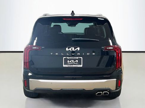 New 2025 Kia Telluride S image 6