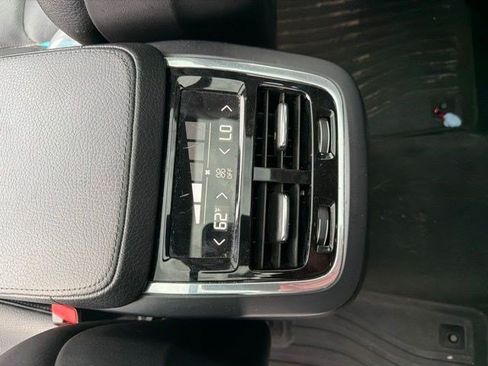 Used 2017 Volvo XC90 T6 Momentum w/ Vision Package AWD/4WD image 21