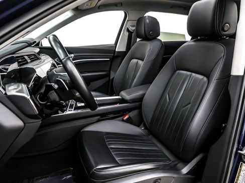 Used 2022 Audi e-tron Premium image 17