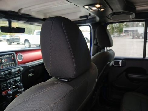 Used 2019 Jeep Wrangler Unlimited Rubicon image 35