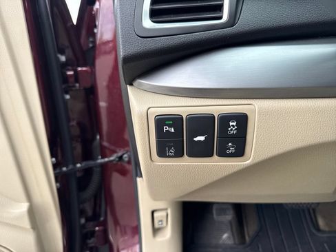 Used 2017 Acura RDX w/ Advance Package AWD/4WD image 14