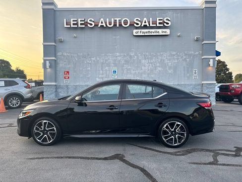 Used 2025 Nissan Sentra SR FWD image 4