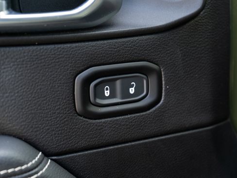 Used 2021 Jeep Wrangler Unlimited Sahara w/ LED Lighting Group image 40