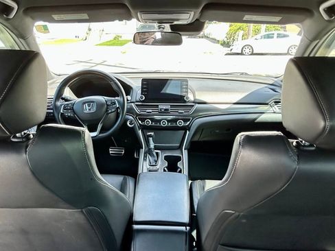 Used 2018 Honda Accord Sport image 6