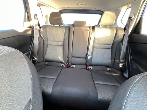 Used 2025 Nissan Rogue SV image 39