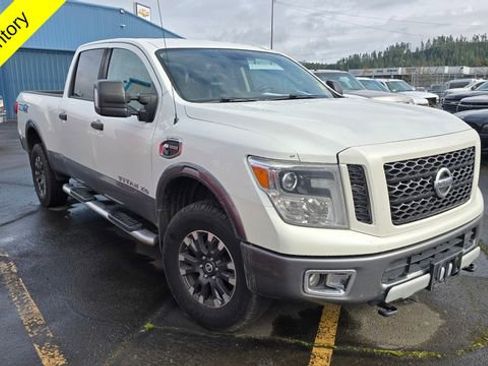 Used 2018 Nissan Titan PRO-4X image 2