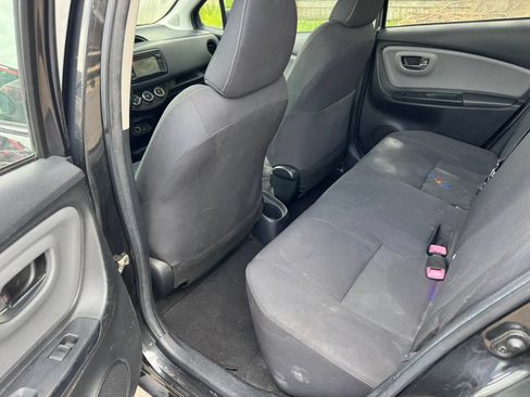 Used 2015 Toyota Yaris SE FWD image 18