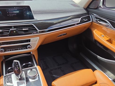 Used 2020 BMW 745e xDrive image 30