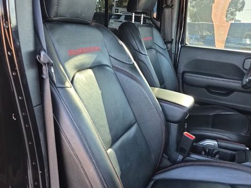 Used 2018 Jeep Wrangler Unlimited Rubicon image 23