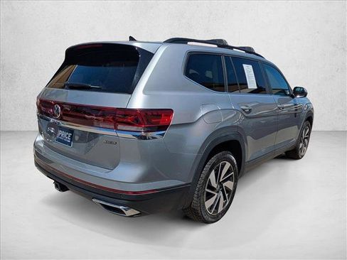 Used 2025 Volkswagen Atlas SE AWD/4WD image 5