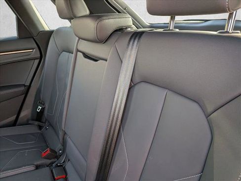 Used 2025 Audi Q3 2.0T Premium w/ Convenience Package image 15