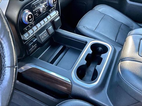 Used 2021 GMC Sierra 1500 SLT image 17