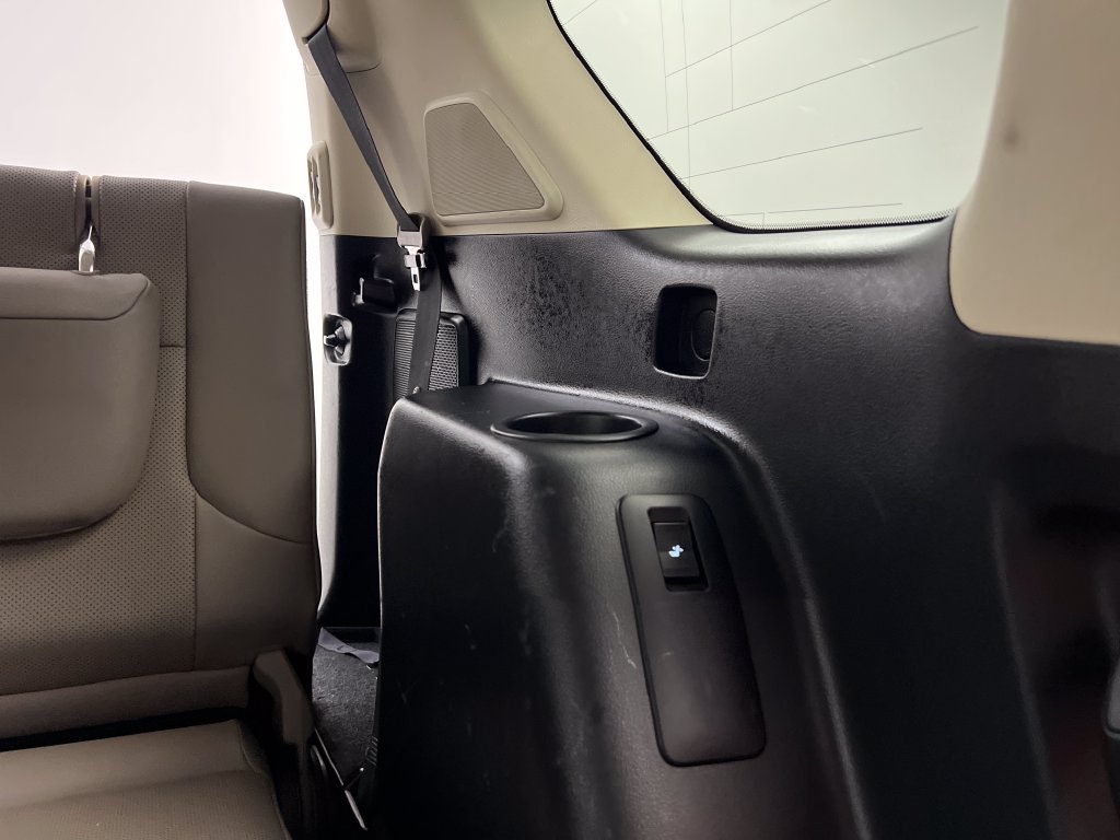 Used 2022 Lexus GX 460 Premium w/ Accessory Package AWD/4WD image 40