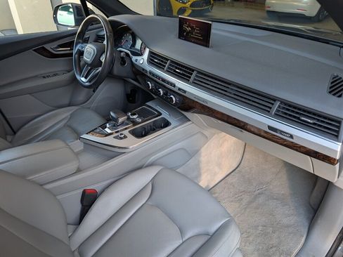 Used 2019 Audi Q7 2.0T Premium w/ Convenience Package AWD/4WD image 4