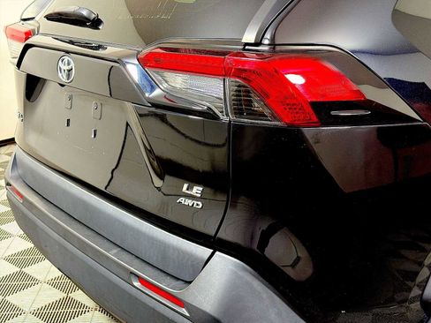 Used 2022 Toyota RAV4 LE AWD/4WD image 24