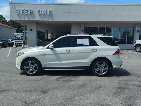 Used 2016 Mercedes-Benz GLE 400 4MATIC image 3