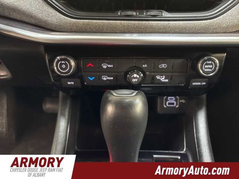 Used 2024 Jeep Compass Latitude image 17