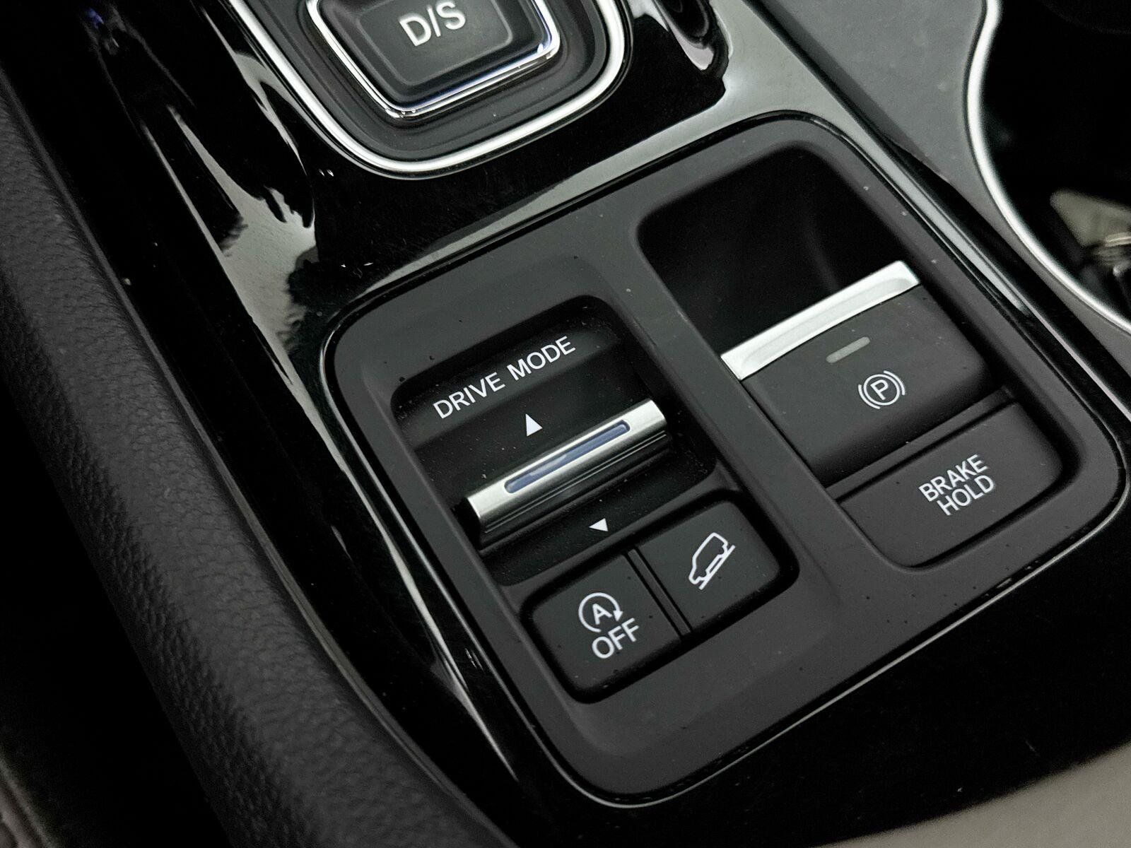 Used 2024 Honda Pilot Touring image 10