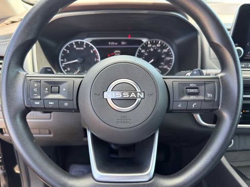 Used 2023 Nissan Rogue S FWD image 15