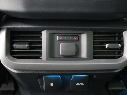 Used 2023 Ford F150 Lariat w/ Equipment Group 502A High image 17