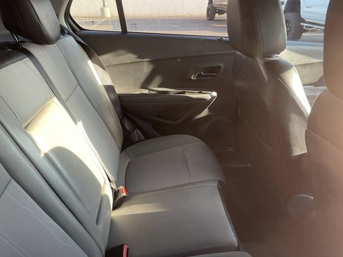 Used 2016 Chevrolet Trax LT w/ LT Convenience Package FWD image 6
